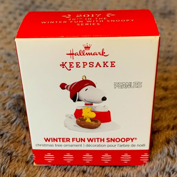 Hallmark Keepsake Ornament (2017): Peanuts Winter Fun With Snoopy & Woodstock - Picture 1 of 4